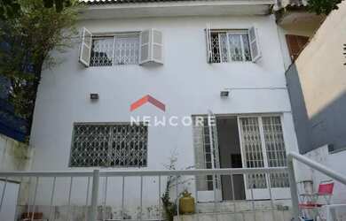 Imagem: A casa à venda possui 3 Dormitórios, 2 Banheiros, 2 Vagas