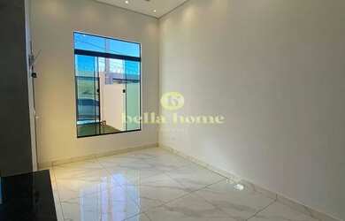 Imagem: A casa possui 3 Dormitórios, 2 Banheiros, 2 Vagas na garagem