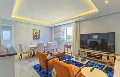 Imagem: A casa possui 3 Dormitórios, 5 Banheiros, 2 Vagas na garagem