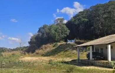 Imagem: A chácara possui 10000m² de Área e está localizado em Jardim