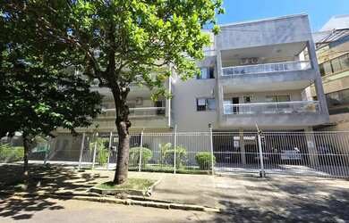 Imagem: O apartamento possui 3 Dormitórios, 2 Banheiros, 2 Vagas na