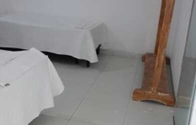 Imagem: A kitnet possui 1 Dormitório, 1 Banheiro, 1 Vaga na garagem