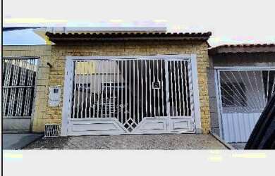 Imagem: A casa possui 1 Dormitório, 1 Banheiro, 2 Vagas na garagem