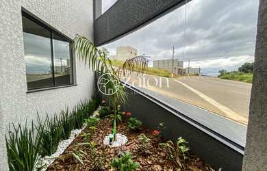 Imagem: A casa possui 3 Dormitórios, 3 Banheiros, 3 Vagas na garagem