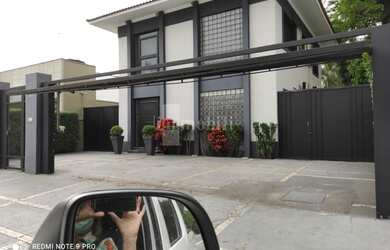 Imagem: O depósito possui 5 Vagas na garagem, 360m² de Área e está