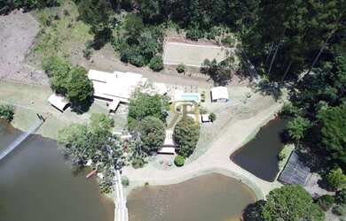 Imagem: A fazenda possui 1500m² de Área e está localizado em Portão