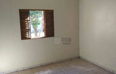 Imagem 4: Casa na Avenida Paraná à venda, em terreno com 600 m² por R$ 640.000