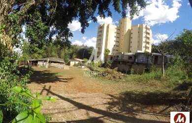 Imagem: O terreno possui 4.730m² de Área e está localizado em Vila