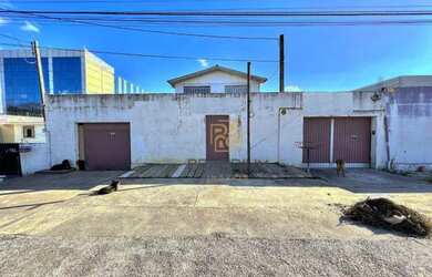 Imagem: O terreno possui 770m² de Área e está localizado em Boqueirão