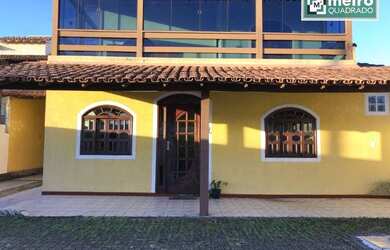 Imagem: A casa e possui 4 Dormitórios, Suítes, 4 Banheiros, 5 Vagas