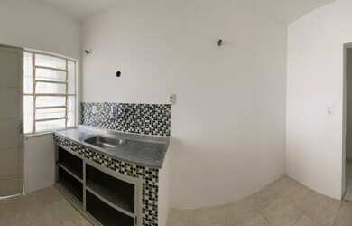 Imagem: A casa possui 2 Dormitórios, 1 Banheiro, 1 Vaga na garagem