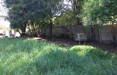 Imagem: O terreno possui 1.082m² de Área e está localizado em Cabral