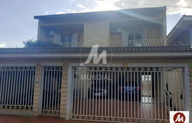 Imagem: O depósito possui 4 Vagas na garagem e 335m² de Área e está