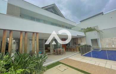 Imagem: A casa em condomínio possui 5 Dormitórios, 5 Banheiros, 3