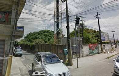 Imagem: O terreno possui 700m² de Área e está localizado em Araturi