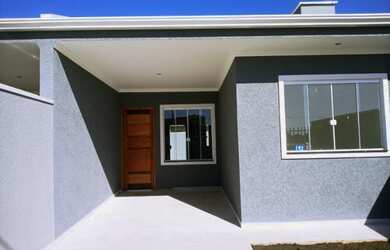 Imagem: A casa possui 3 Dormitórios, 1 Banheiro, 1 Vaga na garagem