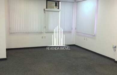 Imagem: O depósito possui 1 Vaga na garagem, 40m² de Área e está