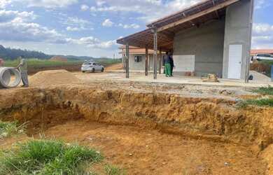 Imagem: O terreno possui 999m² de Área e está localizado em Centro