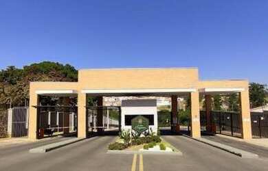 Imagem: A casa em condomínio possui 3 Dormitórios, 2 Banheiros, 4