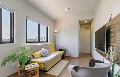 Imagem: O apartamento possui 1 Dormitório, 1 Banheiro, 1 Vaga na garagem