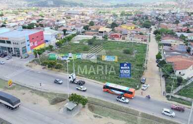 Imagem: O terreno possui 748m² de Área e está localizado em Ebenezer