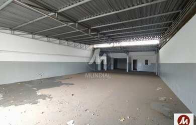 Imagem: O depósito possui 4 Vagas na garagem e 209m² de Área e está