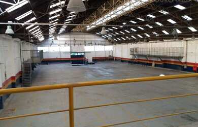 Imagem 3: Galpão área 2.598 m² consta. 2668 m² entrada por duas ruas energia...