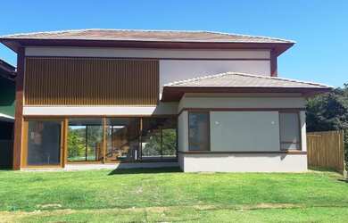 Imagem: A casa em condomínio possui 5 Dormitórios, 5 Banheiros, 3