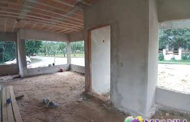 Imagem: A casa em condomínio possui 3 Dormitórios, 2 Banheiros, 2