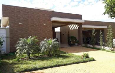 Imagem: A casa em condomínio possui 3 Dormitórios, 4 Banheiros, 4