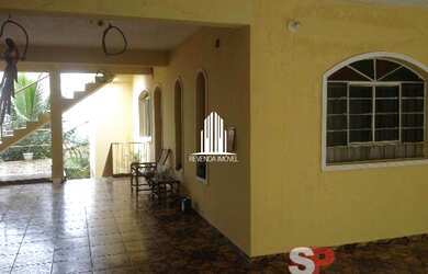 Imagem 6: Sobrado a Venda. Churrasqueira, Varanda, 350m² de Áreae2 Vagas na garagem