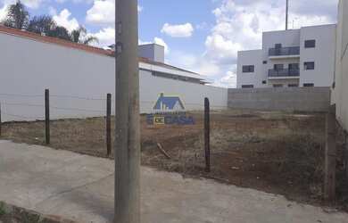 Imagem: O terreno possui 360m² de Área e está localizado em Jardim