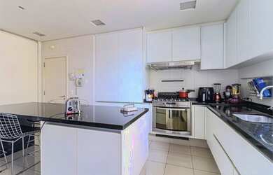 Imagem 8: Apartamento Alto Padrão, Alto De Pinheiros, Andar Alto, 317 m², 4 Suítes, 5 Vagas