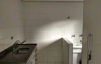 Imagem: O apartamento possui 1 Dormitório, 1 Banheiro, 45m² de Área