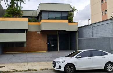 Imagem 1: Galpão à venda e locação 6 Vagas, 650M², Jardim, Santo André - SP
