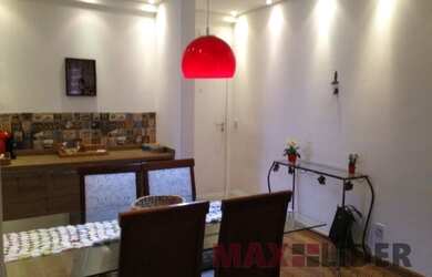 Imagem: O apartamento possui 3 Dormitórios, 1 Banheiro, 2 Vagas na