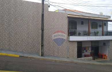 Imagem 4: Sobrado com casa no piso superior e salão no piso inferior à venda por...