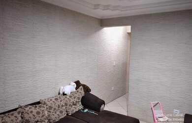 Imagem: A casa possui 2 Dormitórios, 1 Banheiro, 1 Vaga na garagem