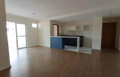 Imagem: O apartamento possui 3 Dormitórios, 1 Banheiro, 2 Vagas na