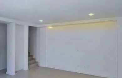 Imagem 3: Primeira Locação Casa triplex de condomínio em fino acabamento a 7...