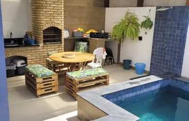 Imagem: A casa em condomínio para alugar possui 2 Dormitórios, 2 Banheiros