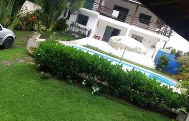 Imagem: A casa em condomínio possui 4 Dormitórios, 3 Banheiros, 2