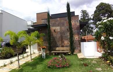 Imagem: A casa em condomínio à venda possui 3 Dormitórios, 4 Banheiros