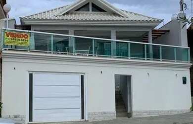 Imagem: A casa em condomínio possui 3 Dormitórios, 3 Banheiros, 2