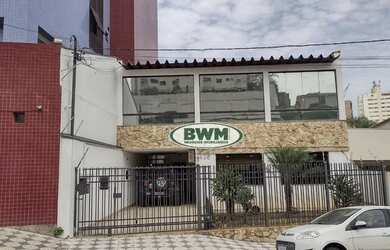 Imagem: O depósito possui 5 Vagas na garagem, 550m² de Área e está