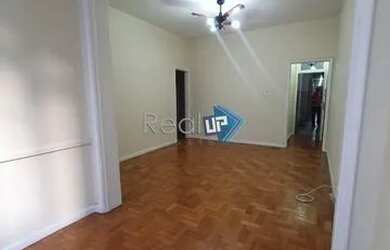 Imagem: O apartamento possui 3 Dormitórios, 2 Banheiros, 92m² de Área