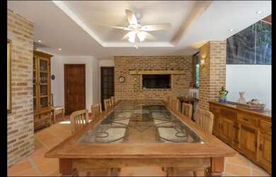 Imagem 3: casa com piscina em condominio na Barra Itanhangá RJ