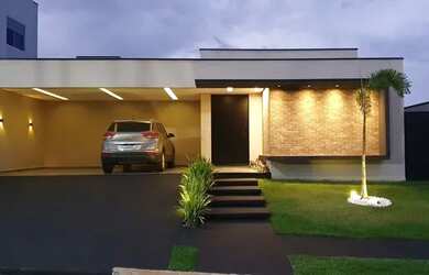 Imagem: A casa em condomínio possui 3 Dormitórios, 3 Banheiros, 2