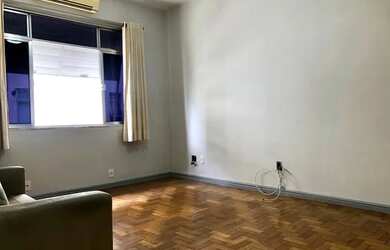 Imagem 3: Apartamento sala dois quartos com dependência no coração da Praça Saens Pena