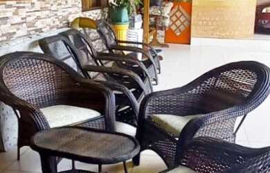 Imagem: A casa possui 4 Dormitórios, 4 Banheiros, 4 Vagas na garagem